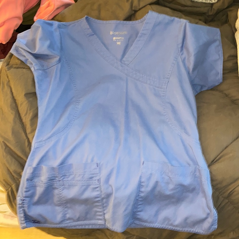 Scrub top